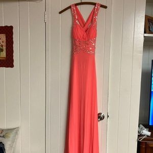 Gorgeous dress for prom or a wedding!